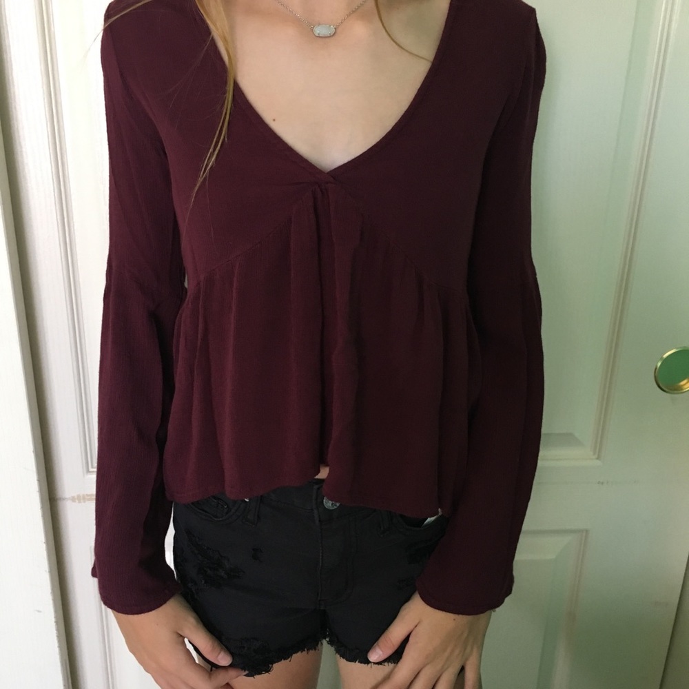 Maroon long sleeve crop top